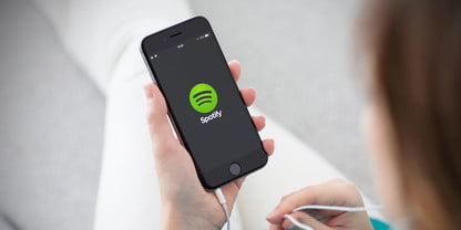 Spotify app stuck on logo transparent